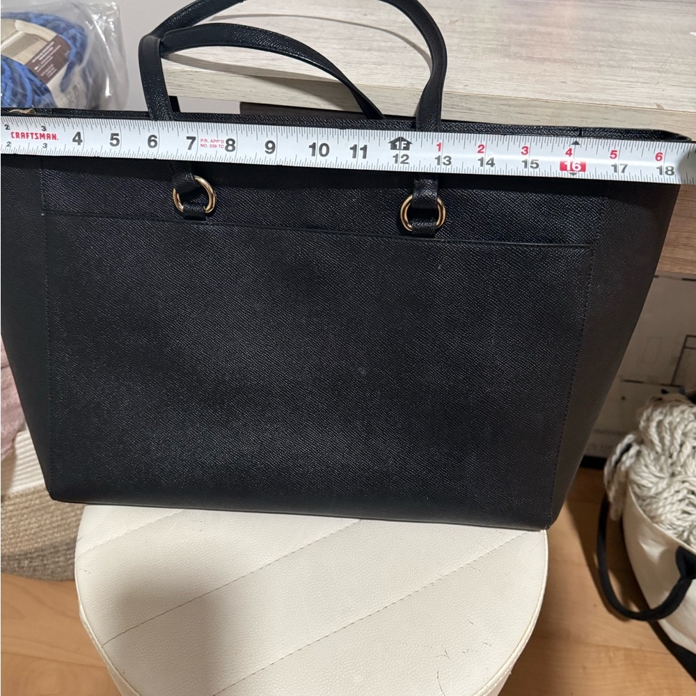 Coach City Zip Tote in Crossgrain Leather with Turn Lock Front Detail - Picture 14 of 16